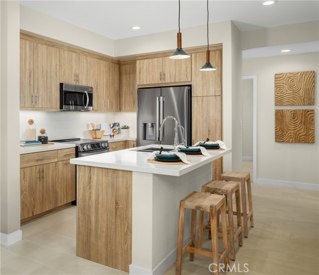 Detail Gallery Image 1 of 6 For 11722 Arkansas St #B,  Artesia,  CA 90701 - 3 Beds | 3 Baths