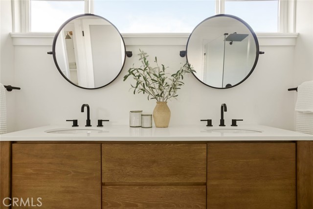 1585 Miramar Drive, Newport Beach CA: https://media.crmls.org/medias/d2552f98-d13b-4a35-b4d4-b26d531c8156.jpg