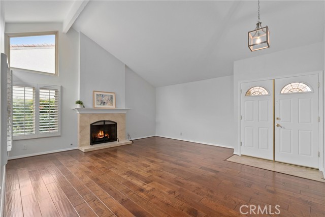 18301 Gum Tree Lane, Huntington Beach CA: https://media.crmls.org/medias/d25557eb-d35d-477e-be86-ed6757193b62.jpg