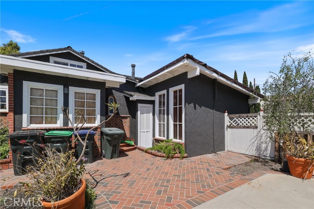 2642 Westminster Place, Costa Mesa CA: https://media.crmls.org/medias/d25608f0-6c25-4041-ad84-c5d87c9f2990.jpg