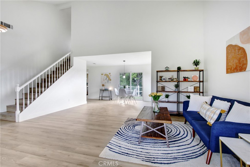 MLS #WS25252579 image #10