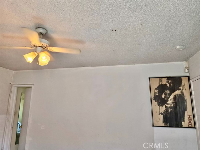 722 N Philadelphia Street, Anaheim CA: https://media.crmls.org/medias/d25640b1-e73c-4226-8ce7-379250499137.jpg