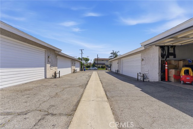 Detail Gallery Image 39 of 44 For 8901 Serapis #24,  Downey,  CA 90240 - 3 Beds | 3 Baths