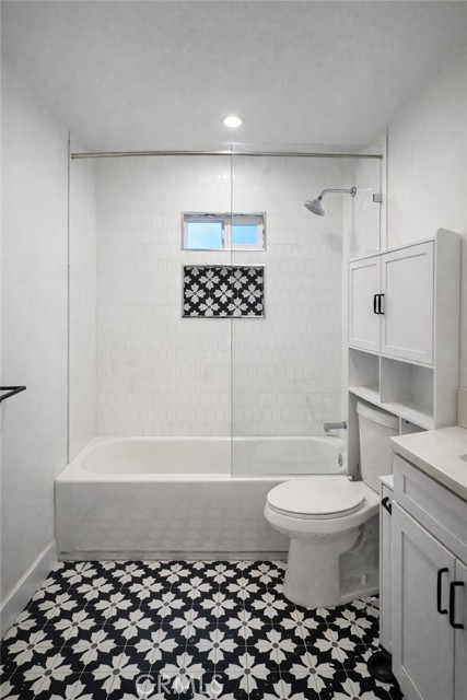 Detail Gallery Image 7 of 13 For 17034 Stagg St, Van Nuys,  CA 91406 - 0 Beds | 1 Baths