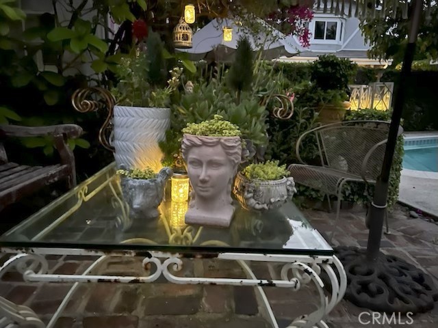 5124 Vesper Avenue, Sherman Oaks CA: https://media.crmls.org/medias/d256982a-556f-4455-80f9-de5641924f67.jpg