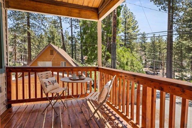 Detail Gallery Image 6 of 33 For 33340 Wild Cherry Dr, Green Valley Lake,  CA 92341 - 4 Beds | 3 Baths