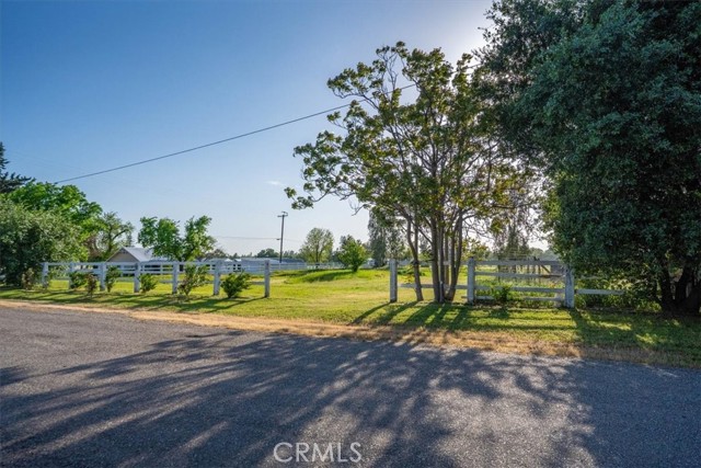 8791 Fox Street, Los Molinos CA: https://media.crmls.org/medias/d2573ef8-e371-4a3c-ab93-ec109fbd46ca.jpg