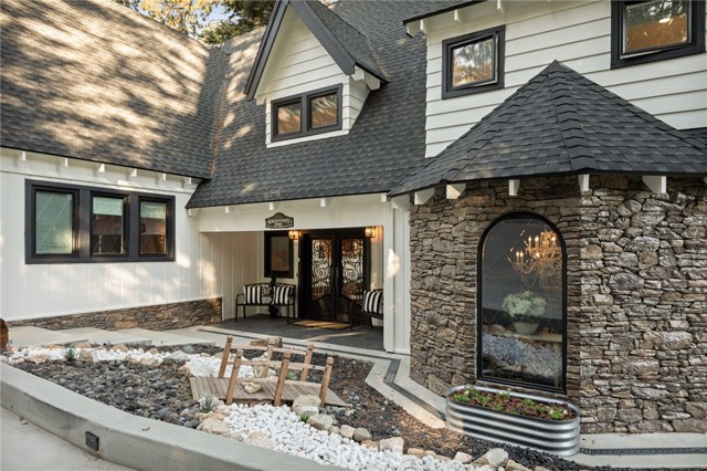 157 Brentwood Drive, Lake Arrowhead CA: https://media.crmls.org/medias/d257d708-ce0e-47ac-b5a5-fdd76b871e18.jpg