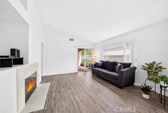 Detail Gallery Image 25 of 37 For 40644 Corte Albara, Murrieta,  CA 92562 - 2 Beds | 2 Baths