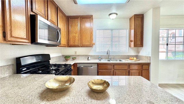 3101 Plaza Del Amo, Torrance CA: https://media.crmls.org/medias/d25aa9e5-f03e-48fc-91b6-26638306be0b.jpg