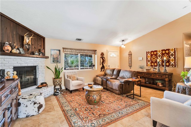 Detail Gallery Image 10 of 53 For 57490 Redondo St, Yucca Valley,  CA 92284 - 3 Beds | 2 Baths