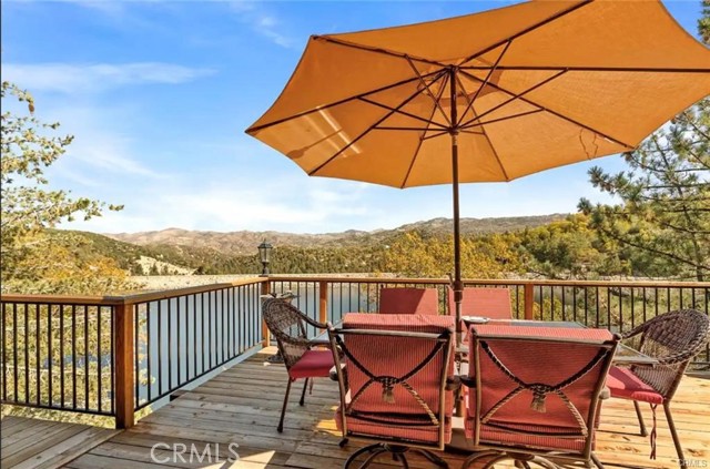 Detail Gallery Image 10 of 40 For 537 Canyon View Rd, Lake Arrowhead,  CA 92321 - 4 Beds | 3/1 Baths