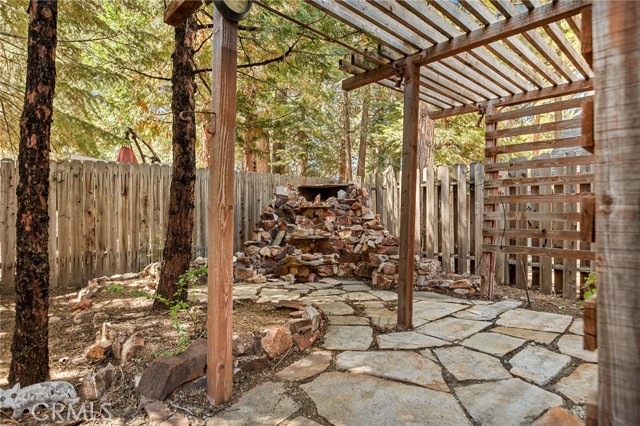 Detail Gallery Image 39 of 40 For 31413 Overhill Dr, Running Springs,  CA 92382 - 5 Beds | 2 Baths