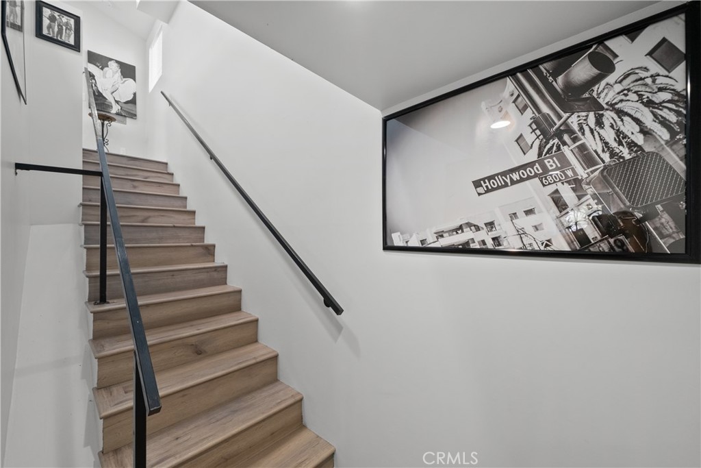 https://media.crmls.org/medias/d25c9b89-7e96-4bdf-b5ee-af6aa384426a.jpg?preset=X-Large