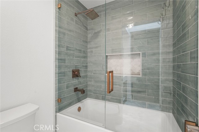 Detail Gallery Image 27 of 37 For 5473 Spanish Oak Ln #G,  Oak Park,  CA 91377 - 2 Beds | 2/1 Baths