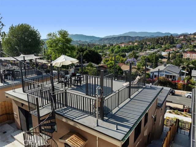 4850 Buchanan, Los Angeles CA: https://media.crmls.org/medias/d25f516a-0538-4ad2-a0bd-45bd1544b25a.jpg