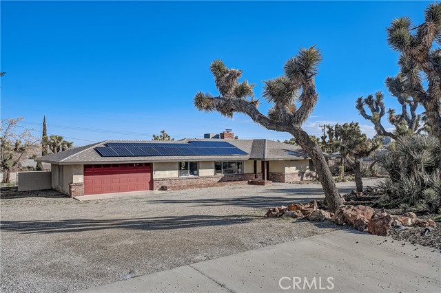 Detail Gallery Image 2 of 56 For 56540 Carlyle Dr, Yucca Valley,  CA 92284 - 3 Beds | 2 Baths