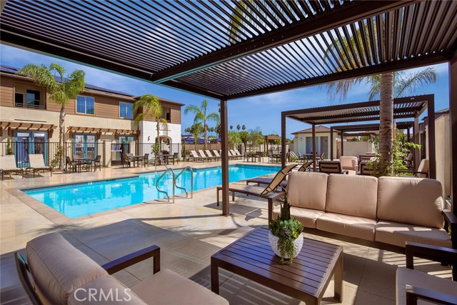 9001 Cerise Lane, Cypress CA: https://media.crmls.org/medias/d2604683-9879-4e6e-939c-7721752c449c.jpg
