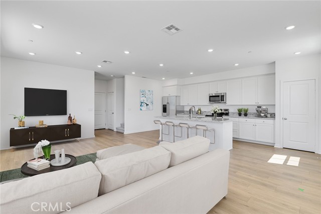 Detail Gallery Image 4 of 24 For 34569 Ciruela Ave, French Valley,  CA 92596 - 3 Beds | 2/1 Baths