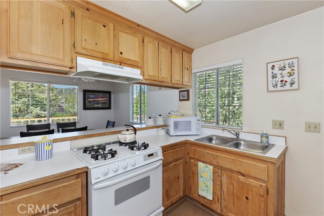 747 Boulder Bay, Big Bear Lake CA: https://media.crmls.org/medias/d260af66-3d34-4887-893f-f1842e4f9049.jpg