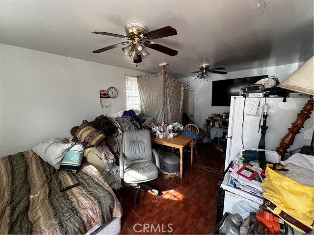 Detail Gallery Image 34 of 34 For 910 E 19th, Long Beach,  CA 90806 - 4 Beds | 3 Baths