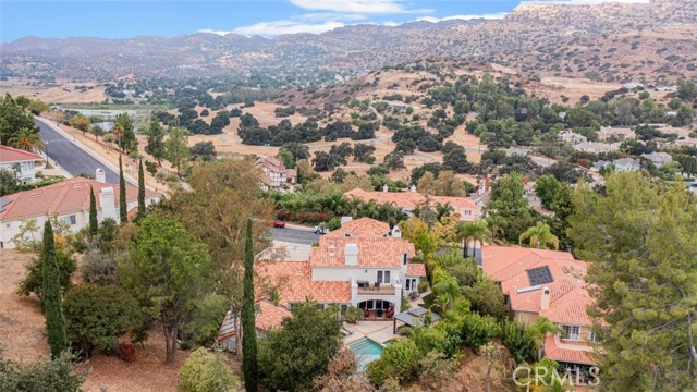 Detail Gallery Image 4 of 75 For 22544 N Summit Ridge Cir, Chatsworth,  CA 91311 - 5 Beds | 6/1 Baths