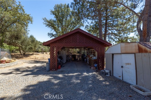 45544 Pine River Road, Ahwahnee CA: https://media.crmls.org/medias/d2627f0c-207d-407e-b22b-fbacf5cee4bd.jpg