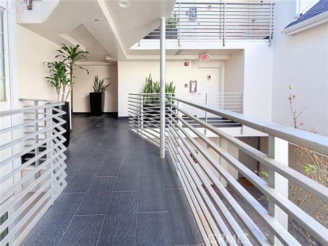 Detail Gallery Image 29 of 50 For 1129 Larrabee St #10,  West Hollywood,  CA 90069 - 2 Beds | 2 Baths