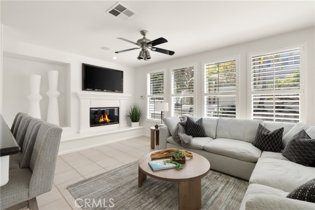 19139 Chandon Lane, Huntington Beach CA: https://media.crmls.org/medias/d264b28c-10b5-47fb-91cb-a807f8fce1dd.jpg