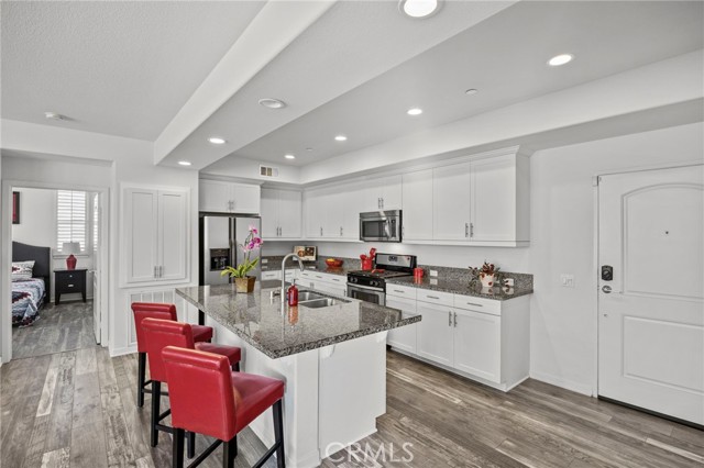 Detail Gallery Image 13 of 39 For 430 Maravilla Ln, Brea,  CA 92823 - 2 Beds | 2 Baths