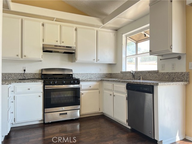 Detail Gallery Image 5 of 13 For 37514 Torrington St, Palmdale,  CA 93550 - 3 Beds | 2 Baths