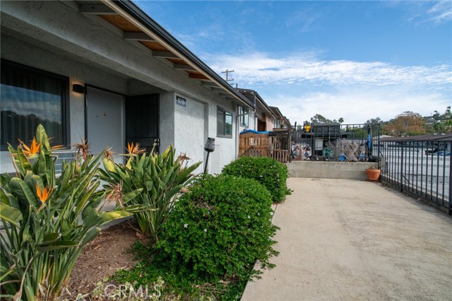 Detail Gallery Image 14 of 23 For 1010 Clearbrook Ln, Vista,  CA 92084 - – Beds | – Baths