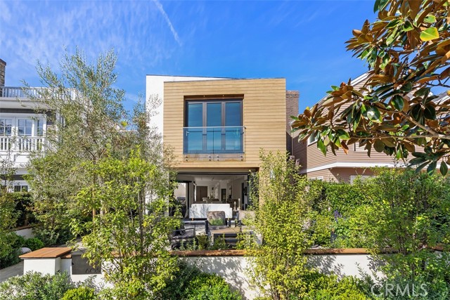 Detail Gallery Image 2 of 60 For 605 Marigold Ave, Corona Del Mar,  CA 92625 - 4 Beds | 5 Baths