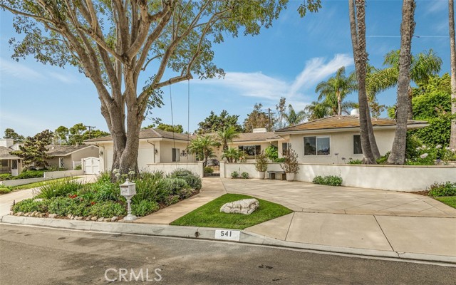 541 Paseo Lunado, Palos Verdes Estates, California 90274, 4 Bedrooms Bedrooms, ,3 BathroomsBathrooms,Residential,Sold,Paseo Lunado,PV21184616