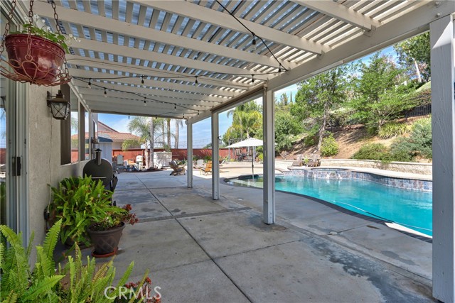 31264 Jura Court, Temecula CA: https://media.crmls.org/medias/d266afbd-4b54-478c-875e-30aec7a29907.jpg