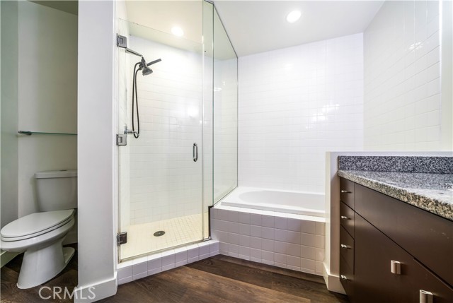 Detail Gallery Image 14 of 20 For 1100 Wilshire Bld #2707,  Los Angeles,  CA 90017 - 1 Beds | 1 Baths