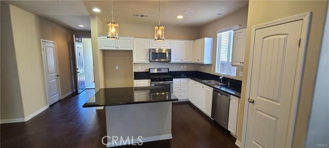 30820 View Ridge Lane, Menifee CA: https://media.crmls.org/medias/d267a6e6-7227-4162-b736-d9f154ccd359.jpg