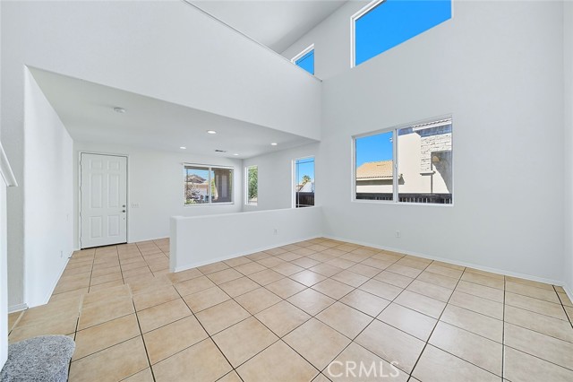 Detail Gallery Image 5 of 43 For 9373 Dragon Tree, Hesperia,  CA 92344 - 4 Beds | 3 Baths