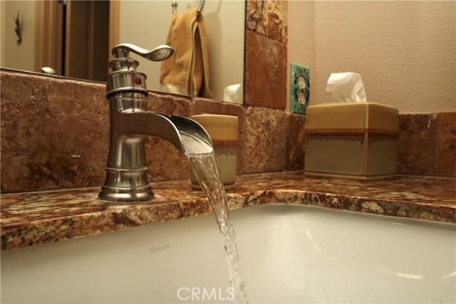 7125 Sunny Vista Road, Joshua Tree CA: https://media.crmls.org/medias/d26848f5-14d4-4a48-9b73-0d8705a6343d.jpg
