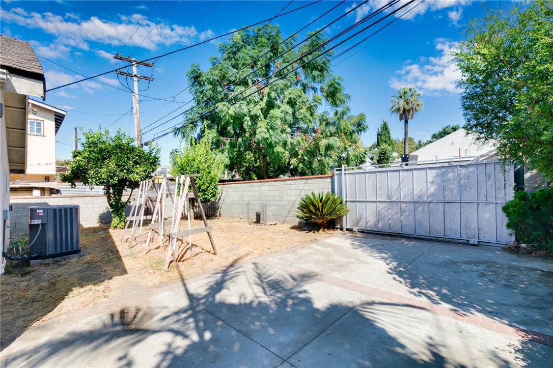 Detail Gallery Image 29 of 29 For 823 3rd, Pomona,  CA 91766 - 4 Beds | 2 Baths