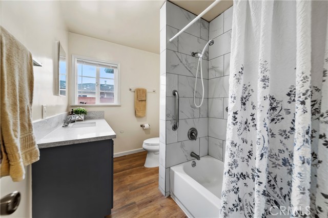 Detail Gallery Image 14 of 24 For 2034 W 165th St, Torrance,  CA 90504 - 3 Beds | 2 Baths