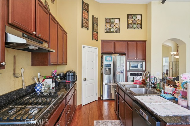 14987 Pepperdine, Fontana CA: https://media.crmls.org/medias/d268e2e1-6e8c-49aa-a8f7-152090f816f9.jpg