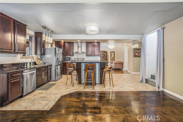 Detail Gallery Image 9 of 46 For 11425 Bryant St, Yucaipa,  CA 92399 - 4 Beds | 4 Baths