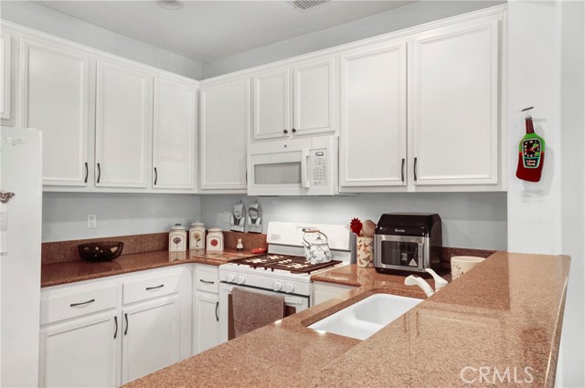 183 Sklar Street, Ladera Ranch CA: https://media.crmls.org/medias/d269b38b-c11d-4be7-80e6-31b4ad52bf09.jpg