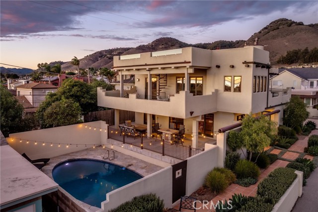 Detail Gallery Image 4 of 54 For 344 Capistrano, Pismo Beach,  CA 93449 - 4 Beds | 4/1 Baths