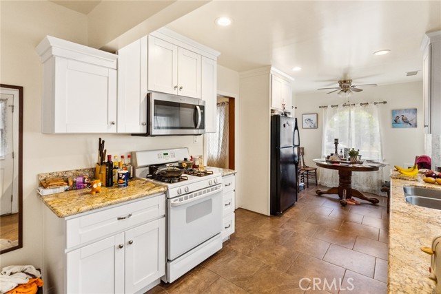 Detail Gallery Image 8 of 28 For 1841 S 6th St, Alhambra,  CA 91803 - 6 Beds | 4 Baths