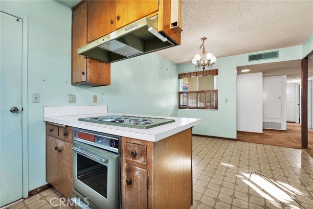 Detail Gallery Image 9 of 32 For 1405 Piute, Barstow,  CA 92311 - 3 Beds | 2 Baths
