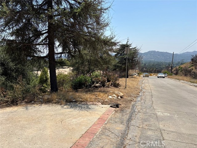 360 E Waldon Place, Montecito Heights CA: https://media.crmls.org/medias/d26a845d-77dd-4943-ad9e-f39435cc27d3.jpg