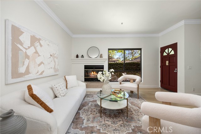 Detail Gallery Image 6 of 29 For 222 S Catalina Ave #8,  Pasadena,  CA 91106 - 3 Beds | 3/1 Baths