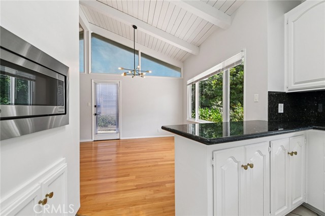 Detail Gallery Image 10 of 54 For 2415 via Sonoma, Palos Verdes Estates,  CA 90274 - 4 Beds | 3/1 Baths